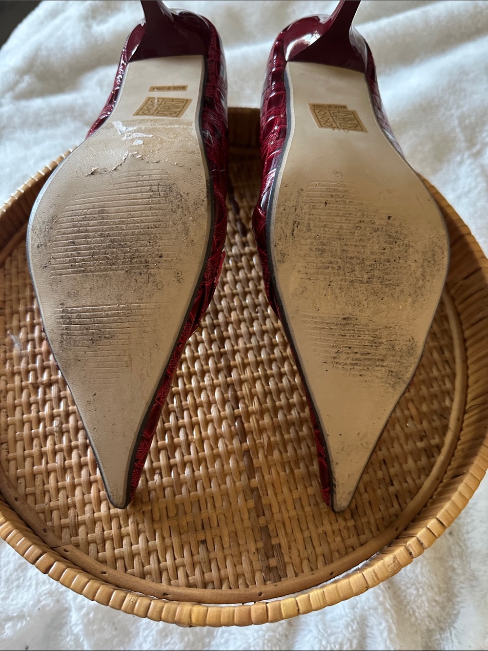 Pierre Dumas Burgundy Croc-Embossed Pointed Toe Pumps with Gold Buckle - Picture 3 of 6